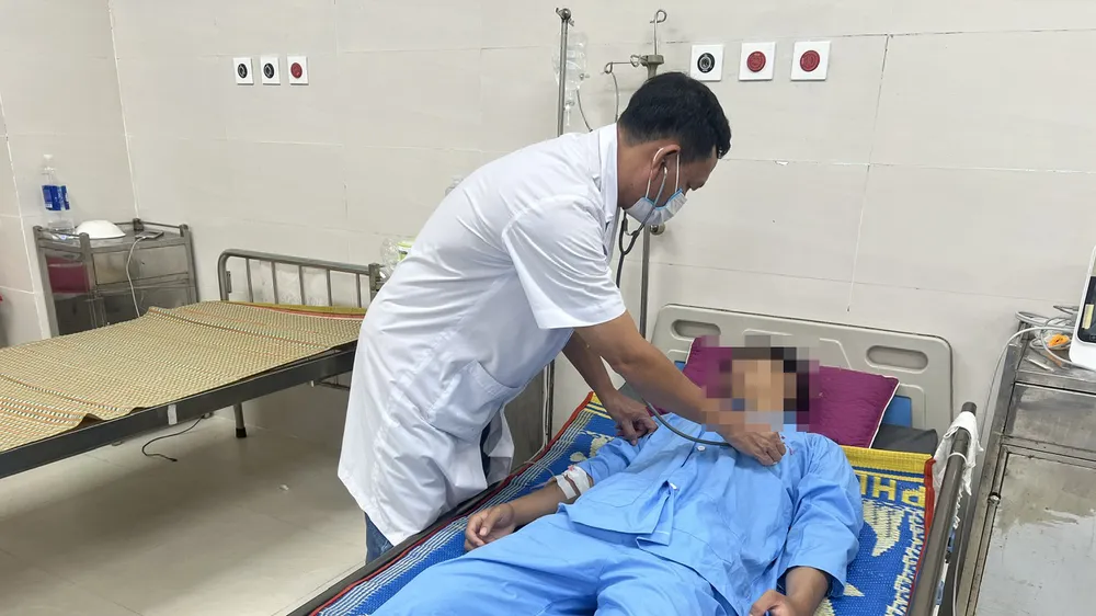 Đảo Lý Sơn: Phẫu thuật thành công ca bệnh nguy cấp trong mùa biển động