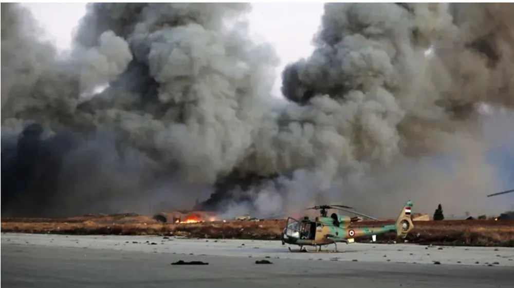 Một căn cứ không quân gần thủ đô Damacus, Syria bị Israel ném bom. Ảnh: CNN