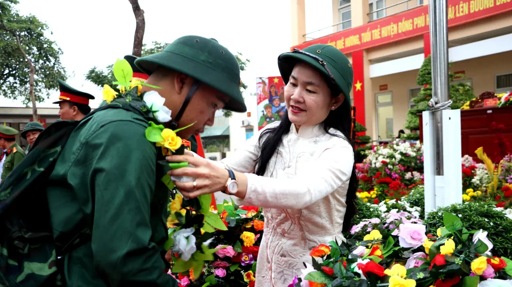 Bình Phước: 1.652 tân binh hăng hái lên đường nhập ngũ