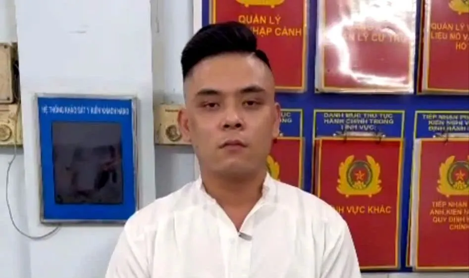 Khởi tố người đánh bảo vệ bất tỉnh ở phố đi bộ Nguyễn Huệ