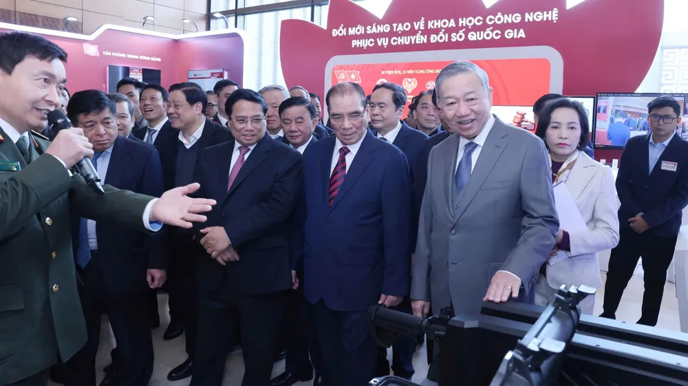 Đặt khoa học, công nghệ, đổi mới sáng tạo vào vị trí trung tâm của quá trình phát triển đất nước