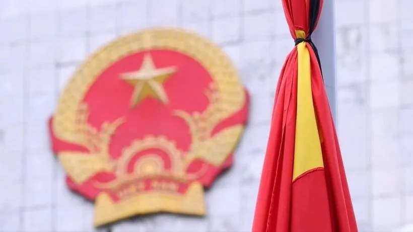 Treo cờ rủ, không tổ chức hoạt động vui chơi công cộng trong 2 ngày Quốc tang