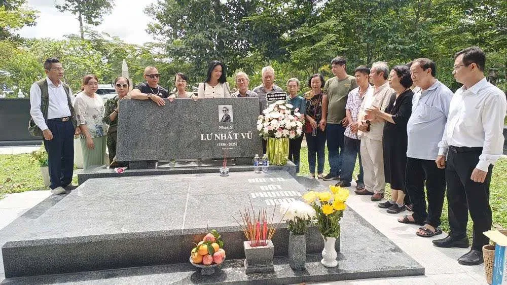 Đông đảo văn nghệ sĩ tưởng nhớ nhạc sĩ tài hoa Lư Nhất Vũ