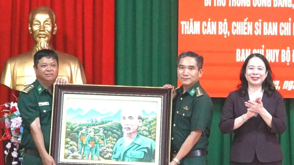 Phó Chủ tịch nước Võ Thị Ánh Xuân thăm lực lượng Bộ đội Biên phòng làm nhiệm vụ tại Phú Quốc
