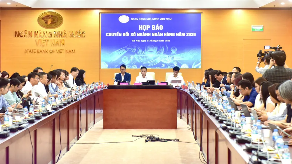 6 tháng đầu năm, tổng giá trị thanh toán không dùng tiền mặt gấp 28 lần GDP