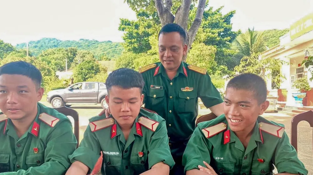 Cà phê sáng cùng chiến sĩ nơi biển đảo
