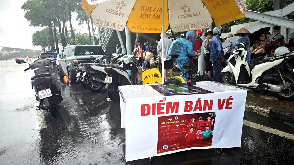 Giá vé "chợ đen" tăng trước trận Việt Nam và Malaysia