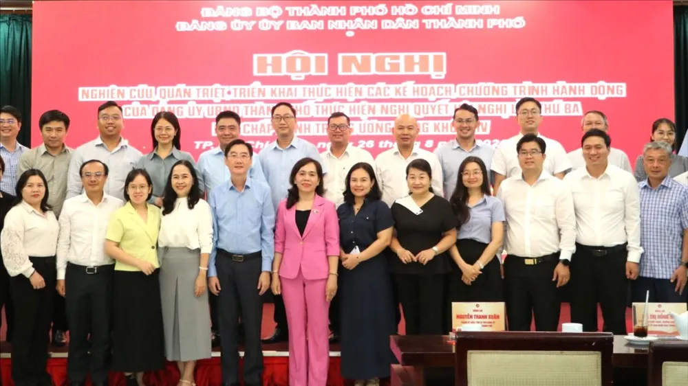 Lồng ghép nghị quyết vào sinh hoạt chi bộ, gắn với nhiệm vụ cụ thể