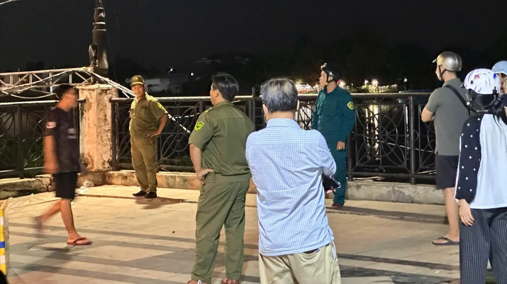 Phát hiện 2 thi thể đàn ông trôi trên sông Sài Gòn