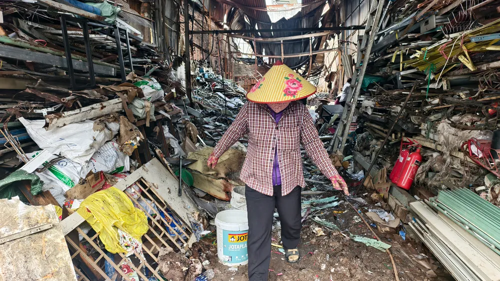Mở “đường sống” cho nhà trong hẻm nhỏ, đa năng - Bài 1: Lối thoát bị lửa bịt kín