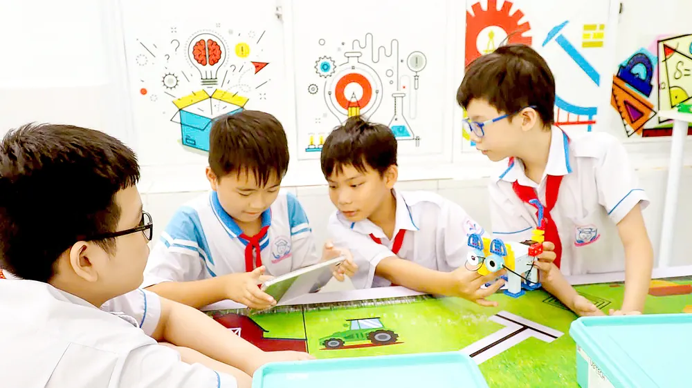 Chương trình liên kết: Mỗi trường mỗi kiểu!