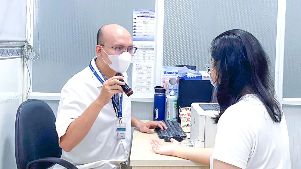 Mỹ phẩm “DNA cá hồi”: Không phải phép màu trẻ hóa