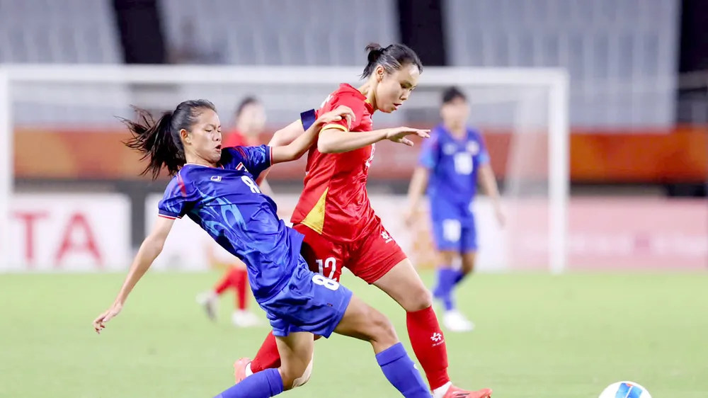 Bóng đá vẫn nằm “thế dưới”