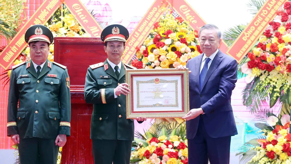 Quân khu 2 nhận danh hiệu Anh hùng Lực lượng vũ trang nhân dân
