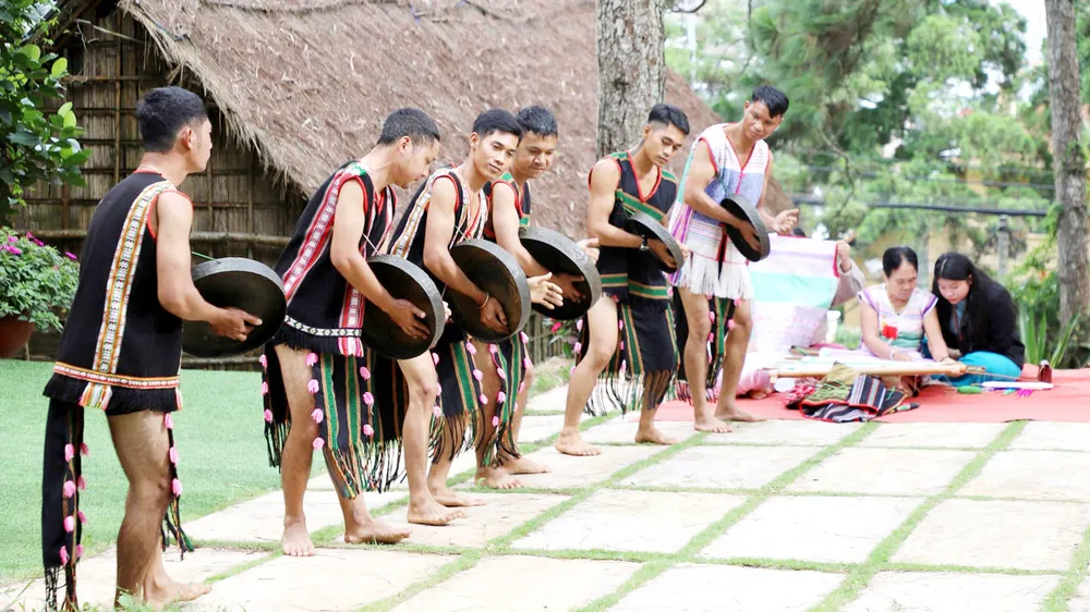 Khơi mạch Không gian văn hóa cồng chiêng Tây Nguyên - Bài 3: Hồi sinh giá trị một di sản