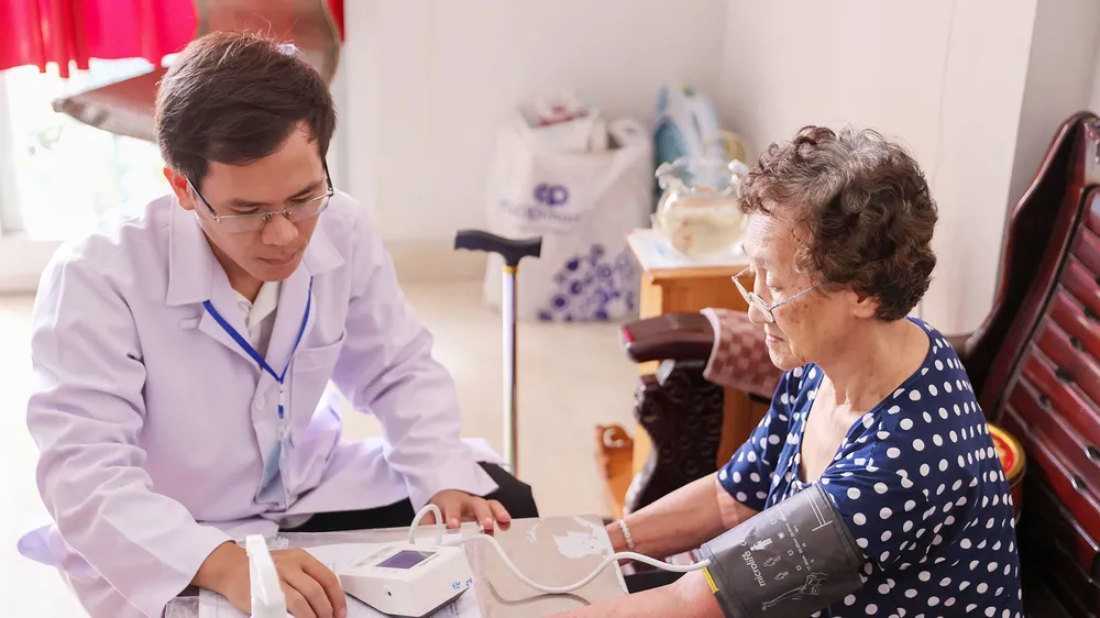 Đưa bác sĩ giỏi về gần dân, nâng chất y tế cơ sở