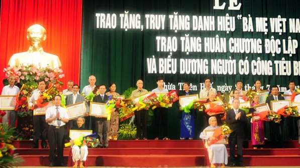 Thừa Thiên - Huế trao và truy tặng 24 danh hiệu Bà mẹ Việt Nam anh hùng