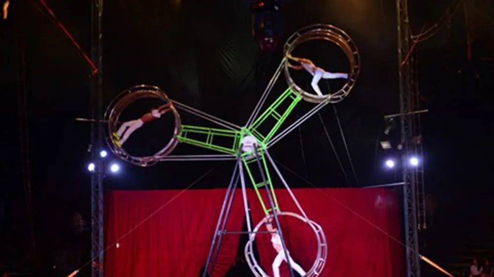 Happy Dream Circus lưu diễn tại Việt Nam