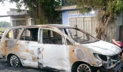 Điều tra vụ hỗn chiến, đốt cháy ô tô