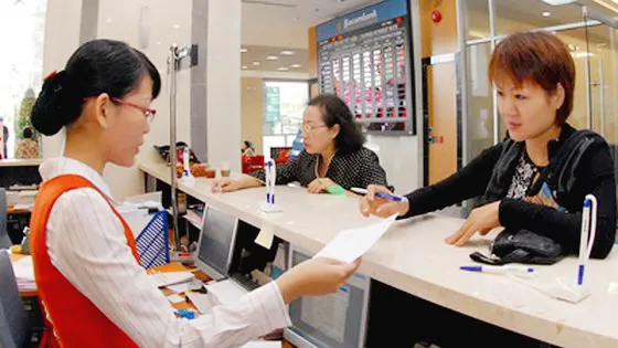 Ngân hàng tăng lãi suất huy động để hút vốn