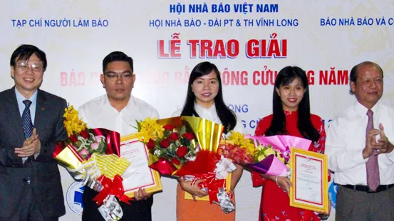 Trao giải báo chí viết về ĐBSCL