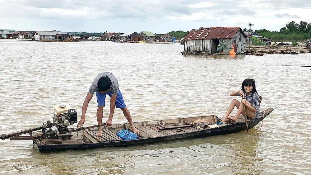 Khát vọng lên bờ an cư luôn cháy bỏng trong mỗi người dân nơi đây