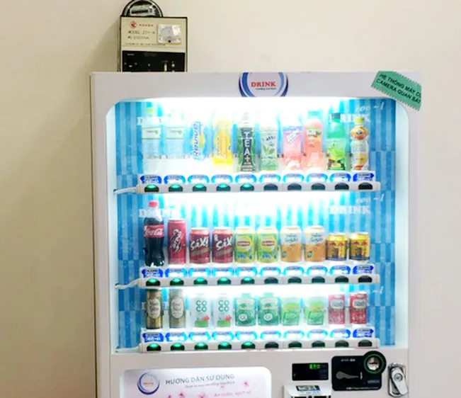 Máy bán nước tự động của Ngô Kim Thuận