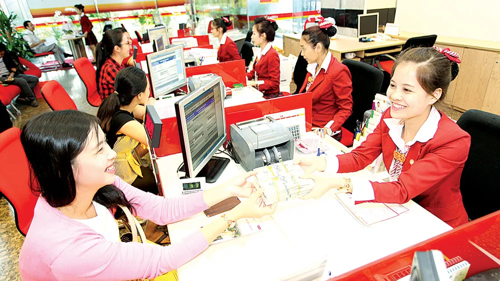 Giá USD tại các ngân hàng thương mại trong ngày 20-6 đã chạm mức 22.900 đồng/USD. Ảnh: HUY ANH