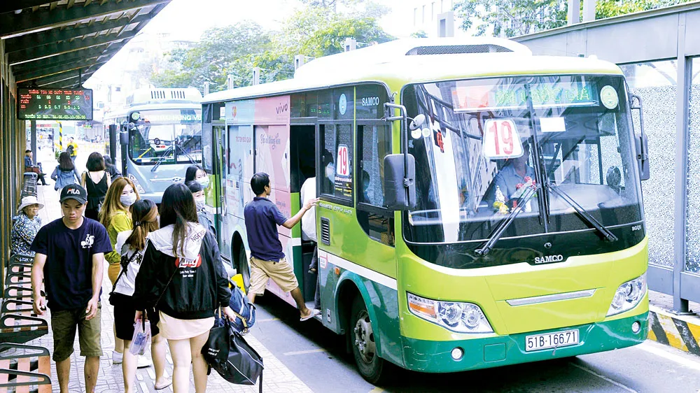 Cải tạo “bộ mặt” xe buýt