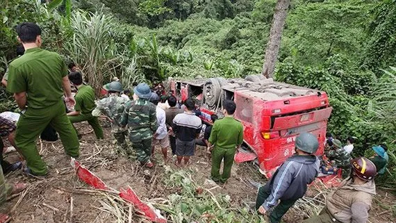 Xây thêm đường lánh nạn và hộ lan nhiều tầng tại đèo Lò Xo