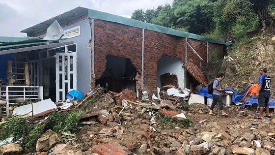 Nghi vấn hồ bơi vô cực gây thảm họa: Đình chỉ toàn bộ dự án Hoàng Phú
