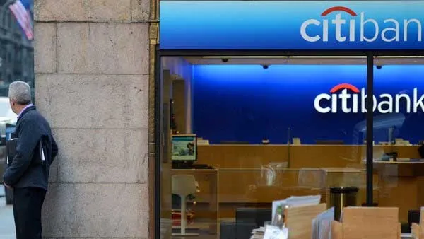 Các ngân hàng Mỹ điều chuyển nhân viên rời khỏi Anh