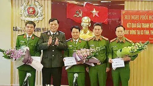 Khen thưởng ban chuyên án triệt xóa tổ chức tín dụng đen lớn nhất nước