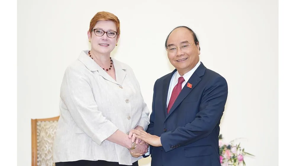 Thủ tướng Nguyễn Xuân Phúc tiếp Bộ trưởng Ngoại giao Australia, bà Marise Payne. Ảnh: VGP/Quang Hiếu