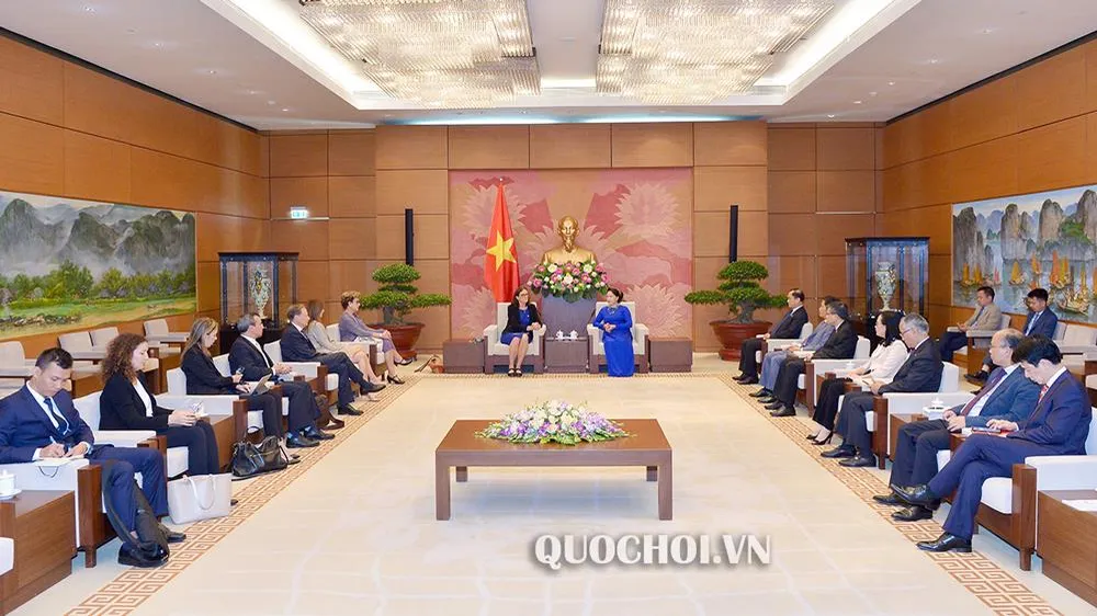 Chủ tịch Quốc hội Nguyễn Thị Kim Ngân tiếp Cao ủy phụ trách thương mại EU