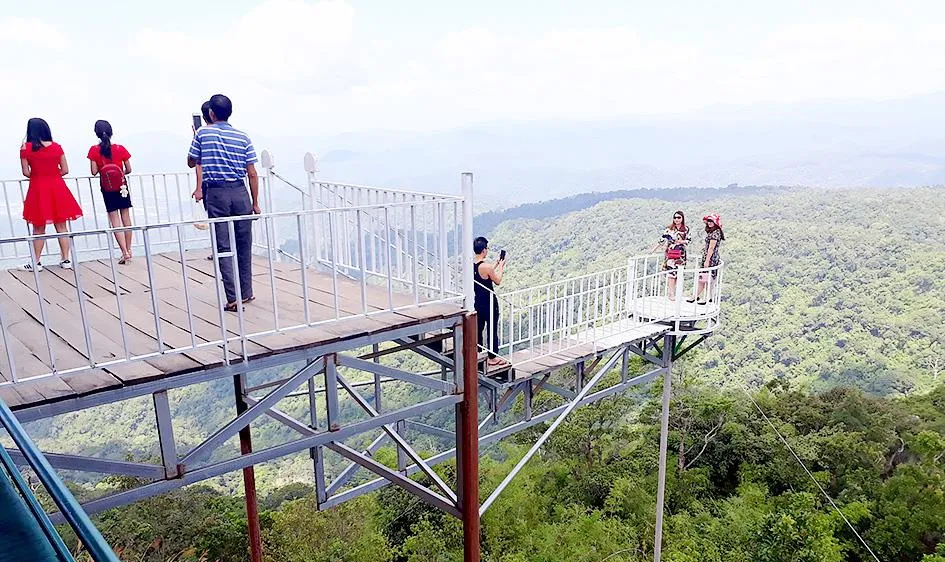Sống ảo trên đèo Đại Ninh