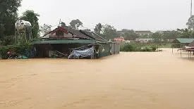 Hà Tĩnh đề nghị hỗ trợ kinh phí xây dựng công trình vượt lũ cho dân
