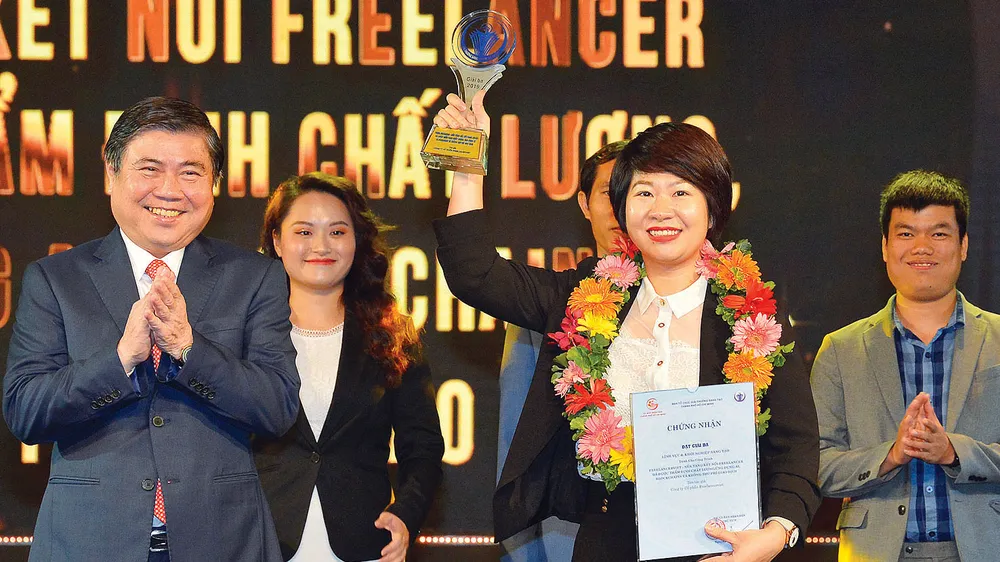 Chính quyền điện tử TPHCM: Lấy người dân làm trung tâm phục vụ