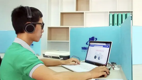 Cẩn trọng khi làm việc, họp trực tuyến