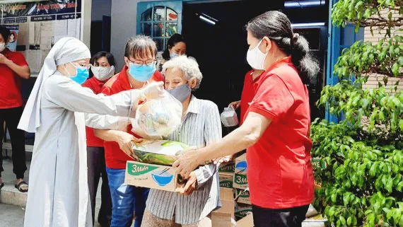 Nhiều hoạt động giúp người nghèo vượt khó