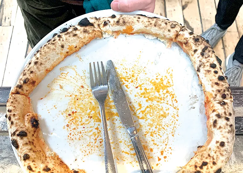 Phần còn lại của chiếc pizza gây phẫn nộ trên mạng