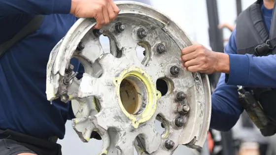 Indonesia: Xác định vị trí 2 hộp đen máy bay rơi