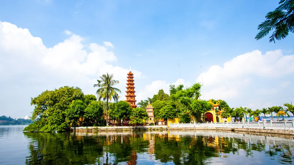 Cận tết, du khách bắt đầu “săn tour” du xuân kết hợp lễ Phật cầu an