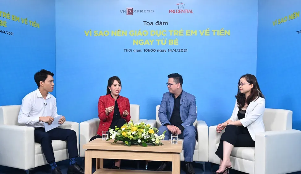 BTV Diệp Chi: Làm mẹ hiện đại, không ngại dạy con về tiền