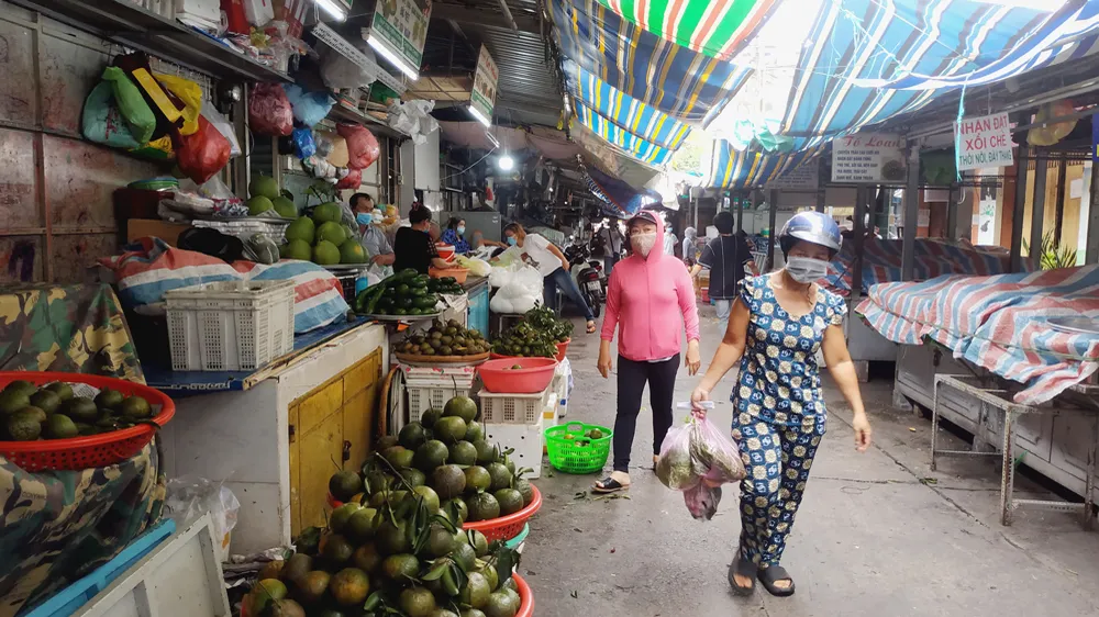 Chợ Bà Chiểu còn hoạt động, tuy nhiên chỉ phục vụ người dân trên địa bàn Bình Thạnh. Ảnh: MINH NGHĨA
