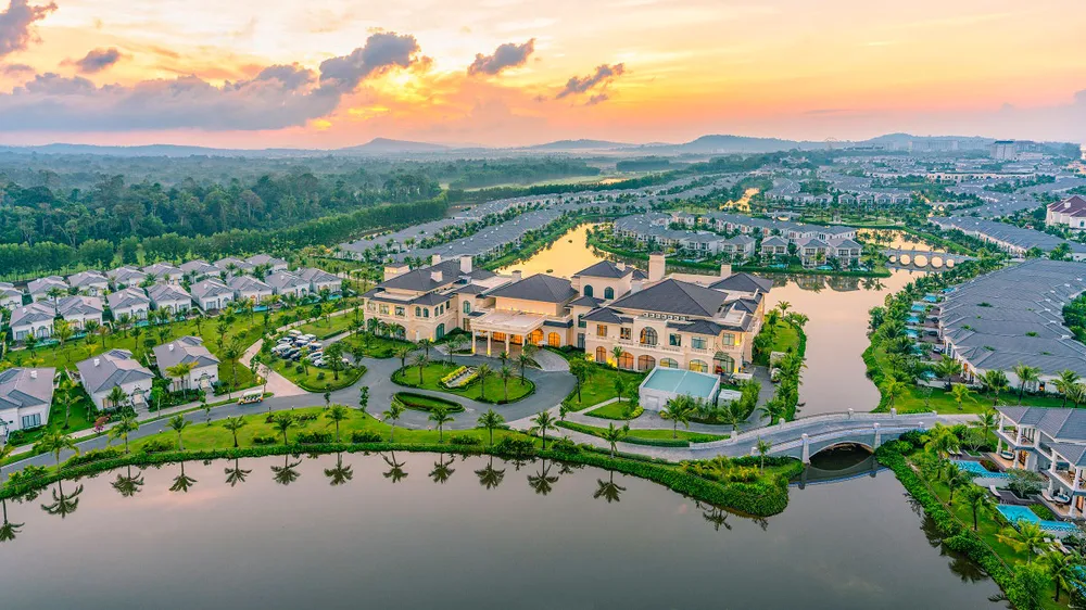 Giới đầu tư săn bất động sản nghỉ dưỡng “hàng hiệu” Phú Quốc