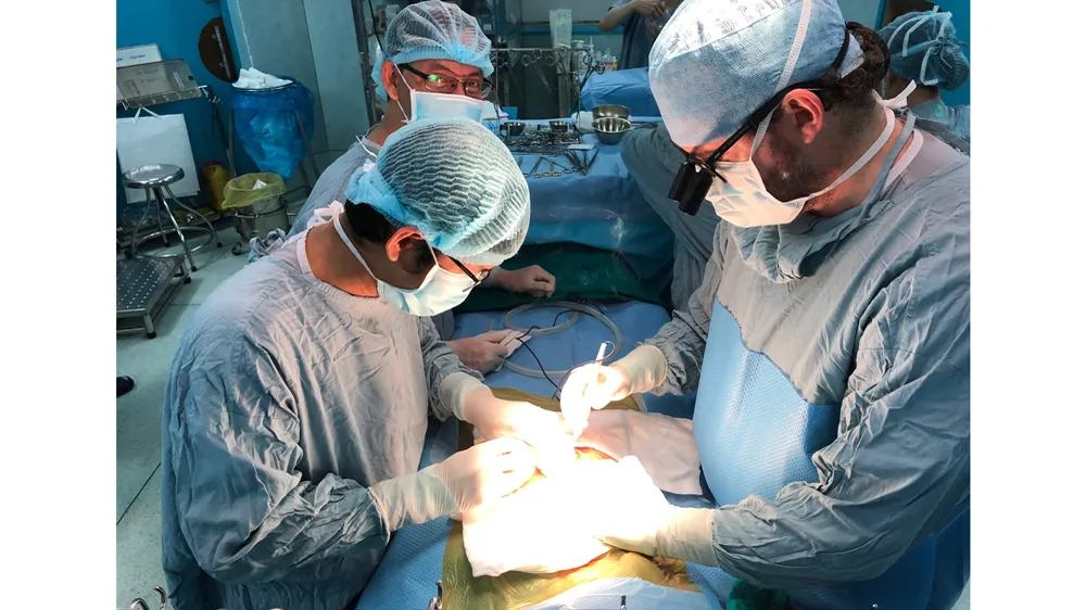 Một ca ghép gan được thực hiện tại Bệnh viện Nhi đồng 2 (TPHCM). Ảnh: MINH NAM