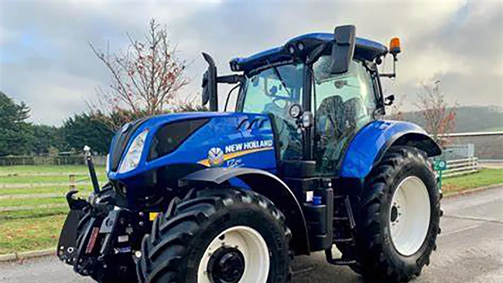 Máy kéo New Holland T7 thân thiện với môi trường
