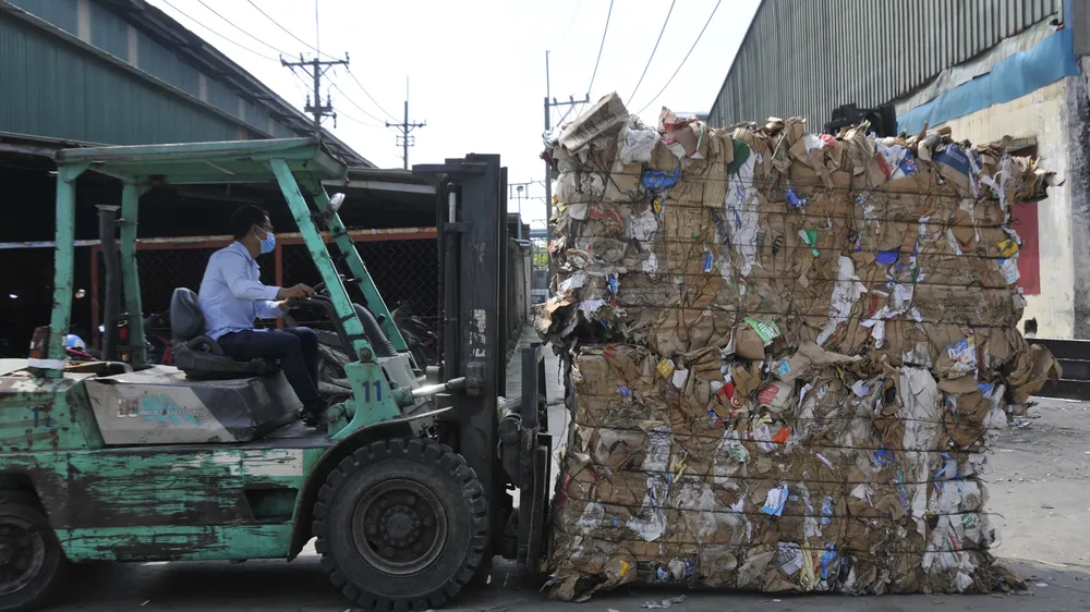 Siết nhập khẩu phế liệu: Doanh nghiệp bị động 