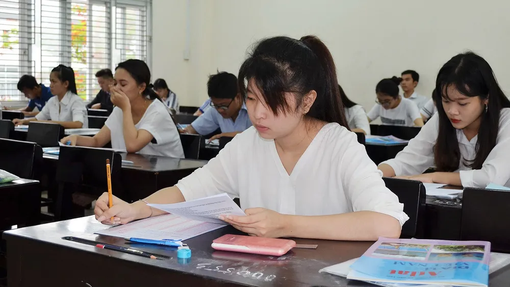 “Thở phào” với đề tham khảo